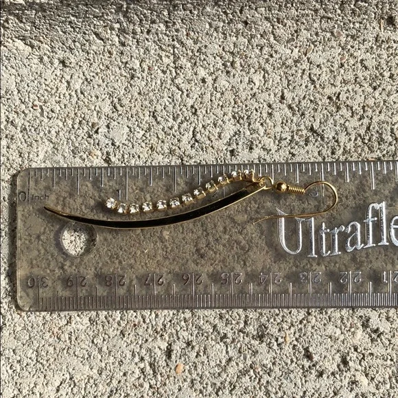 Vintage 90s Goldtone & Sparkly Crystal Earrings No Brand Event Holiday - Picture 3 of 8